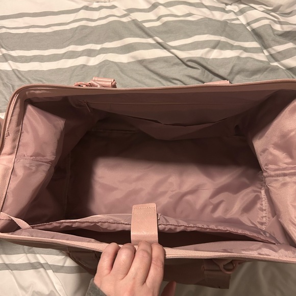 Beis Weekender - Picture 2 of 3